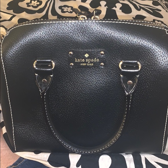 Kate Spade Alessa Wellesley Boston Zip around tote - Picture 6 of 8